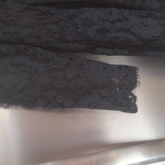 Beautiful fully lined lace dress sz. M see thru ar the waist line never worn new - Picture 2 of 7